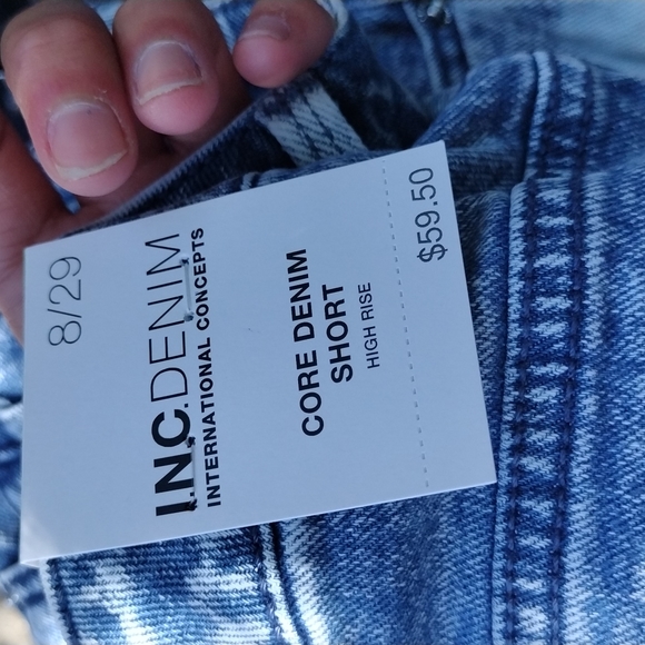 Shorts - Picture 4 of 4